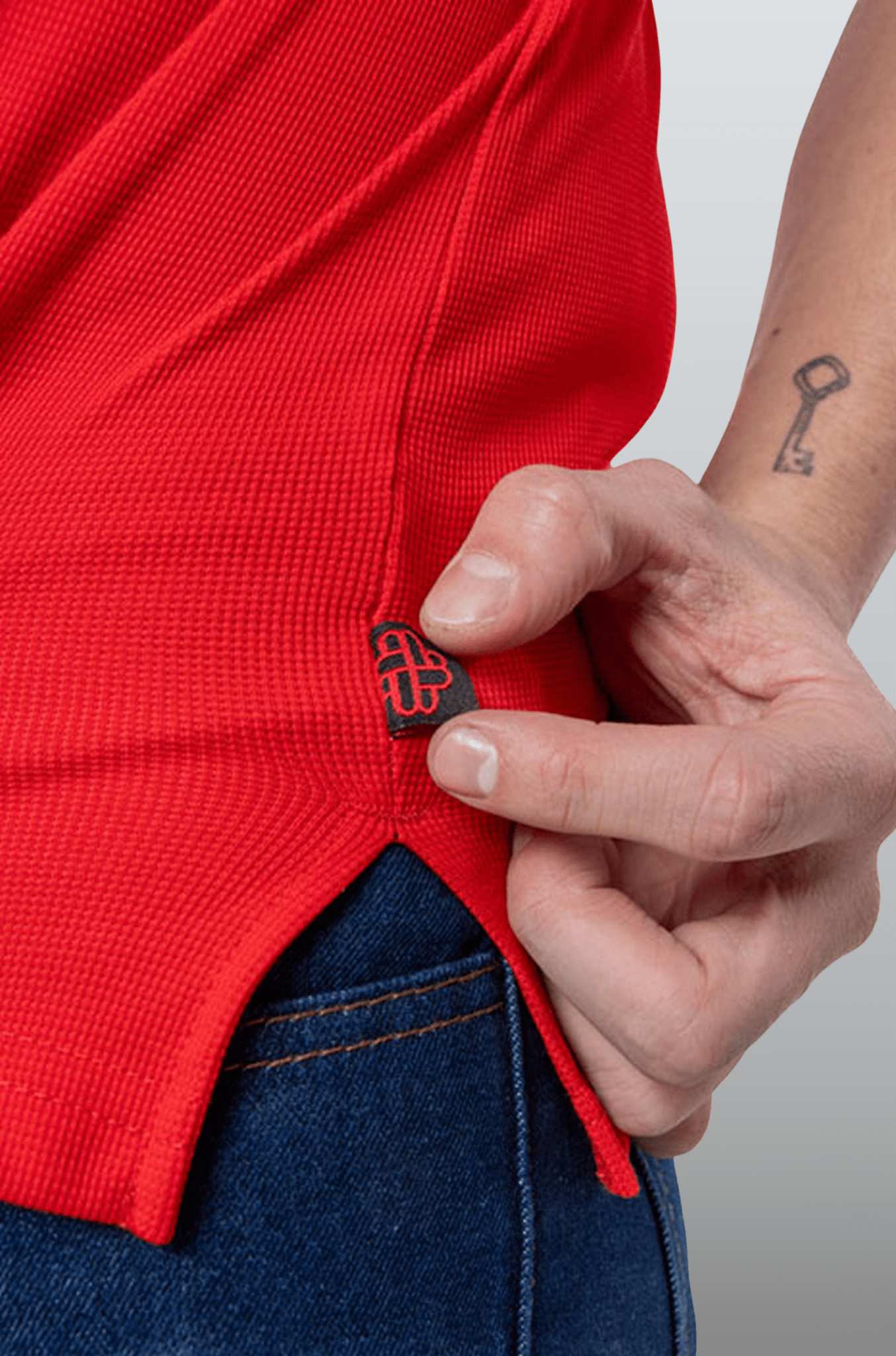 PLAYERA POLO HILOS DE PET PAMPLONA HOMBRE #Color_Rojo