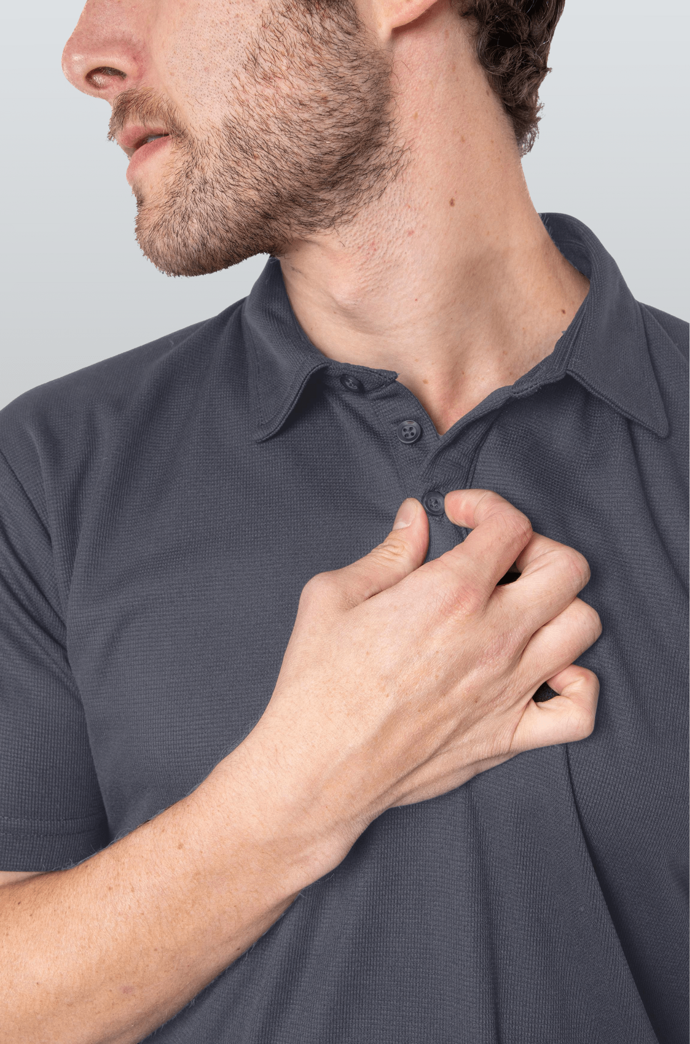 PLAYERA POLO HILOS DE PET PAMPLONA HOMBRE #Color_Gris