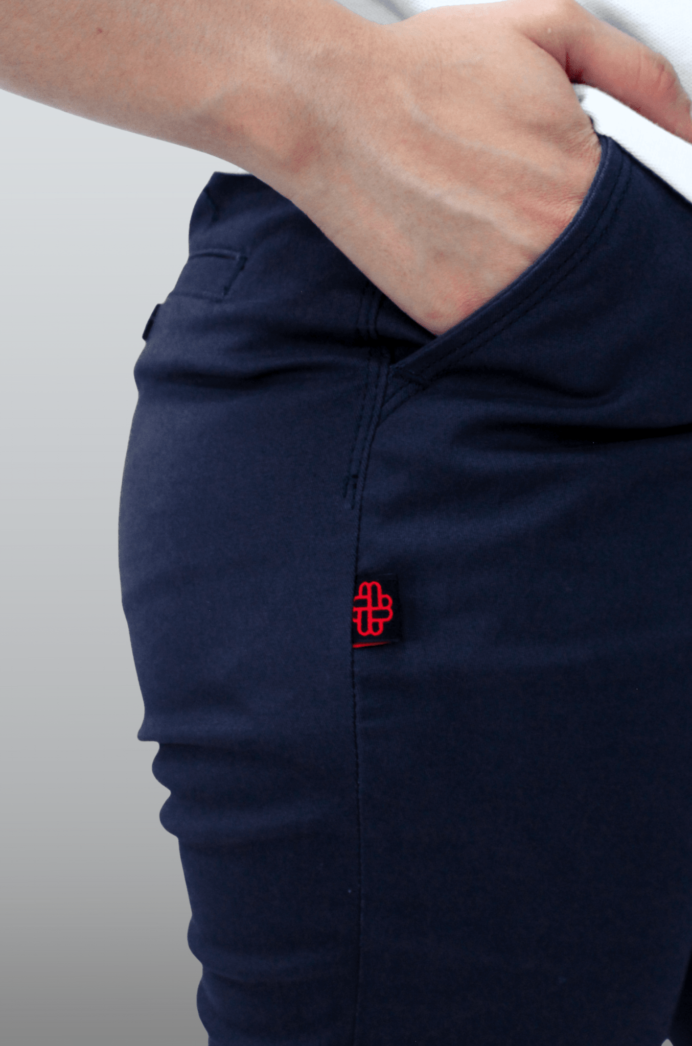 BERMUDA CASUAL DE GABARDINA ATLANTA MUJER #Color_Azul Marino